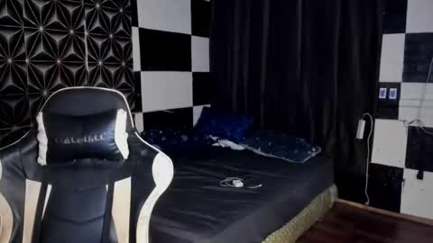 AJ online show from November 19, 10:26 am