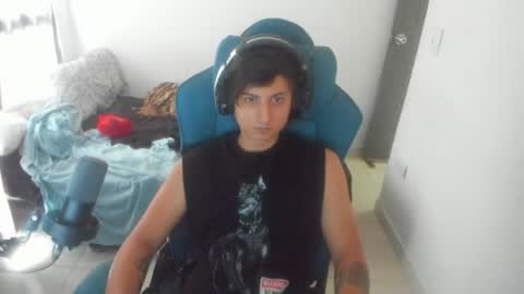 Snapshot of philip_dj chatting on April 30, 2:34 pm philip_dj online show from April 30, 2:34 pm
