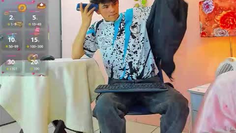 PHILLIP online show from February 18, 11:44 pm