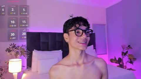 Phillip online show from November 12, 11:25 pm