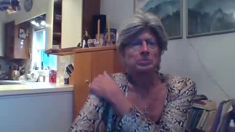 Snapshot of phillipa1023 chatting on December 11, 4:42 pm phillipa online show from December 11, 4:42 pm