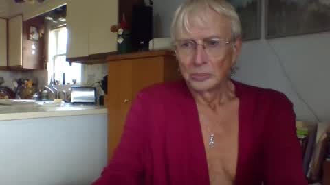 phillipa online show from November 15, 5:42 pm