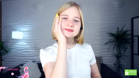 Hann G. Jones online show from November 1, 5:20 am