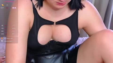 Snapshot of phyllisheart chatting on March 11, 11:23 am Lora black and Lili blonde welcome you here online show from March 11, 11:23 am