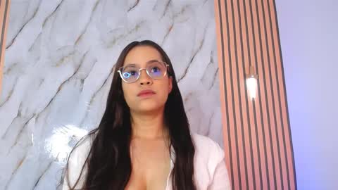 Snapshot of piagelvez_ chatting on November 20, 7:57 pm piagelvez_ online show from November 20, 7:57 pm