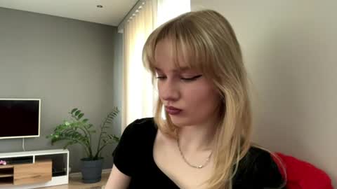 Kristie online show from June 16, 11:40 pm
