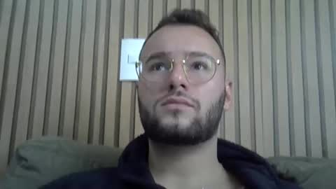 Snapshot of piazaocwbbb chatting on October 19, 3:56 pm piazaocwbbb online show from October 19, 3:56 pm