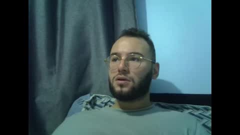 Snapshot of piazaocwbbb chatting on May 17, 3:52 pm piazaocwbbb online show from May 17, 3:52 pm