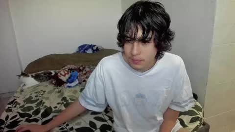 picaszomilos350 online show from November 27, 11:01 am