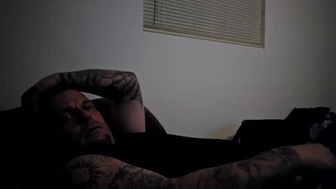 Snapshot of pickleback69 chatting on October 1, 7:25 am pickleback69 online show from October 1, 7:25 am