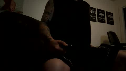 Snapshot of pickleback69 chatting on November 3, 7:09 am pickleback69 online show from November 3, 7:09 am