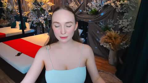 Emelie online show from February 9, 4:29 pm