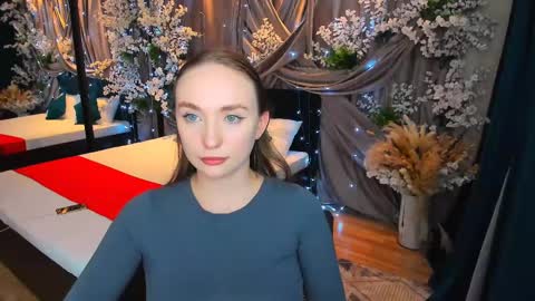 Emelie online show from February 10, 6:24 pm