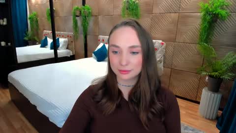 Emelie online show from April 1, 4:26 pm