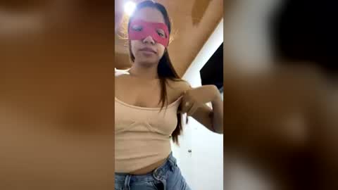 Snapshot of pielcanela101527 chatting on July 8, 3:33 am pielcanela101527 online show from July 8, 3:33 am