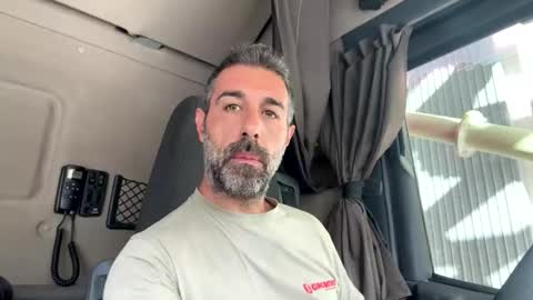 pierotu online show from November 4, 12:37 pm