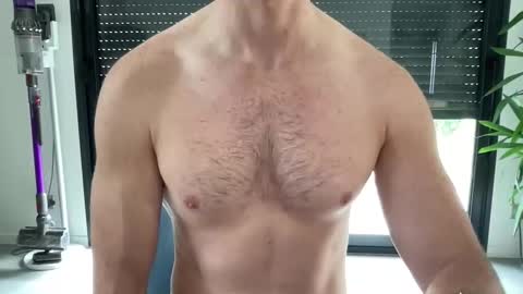 pierre81000 online show from December 19, 12:12 pm