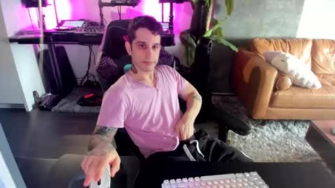 Snapshot of pierrefitch chatting on March 6, 7:54 pm Pierre Fitch online show from March 6, 7:54 pm