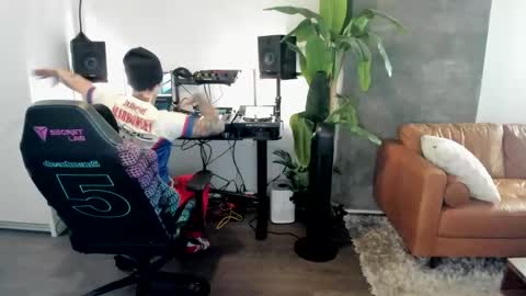 Snapshot of pierrefitch chatting on March 12, 10:17 pm Pierre Fitch online show from March 12, 10:17 pm