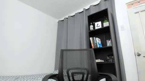 Pierre online show from March 8, 1:25 pm