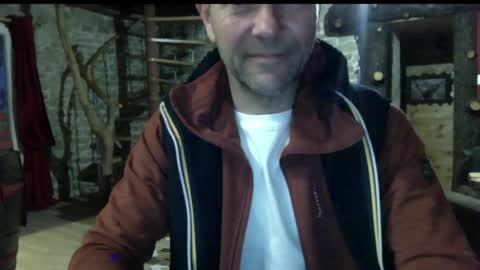 pierrohhh online show from April 18, 7:29 pm