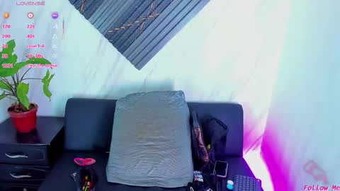 Snapshot of piggy_eddy chatting on November 25, 10:43 pm Eddy Brock... Its a pleasure to talk to... online show from November 25, 10:43 pm