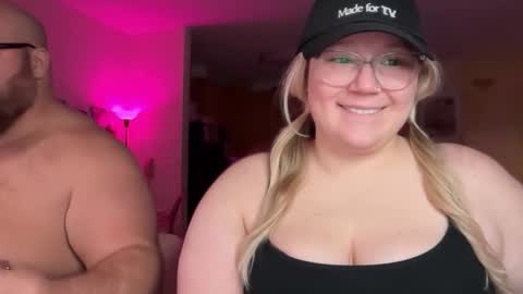 Piggy Rose online show from February 6, 12:15 am