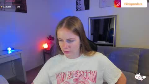 PiinkPandora online show from October 6, 8:06 pm