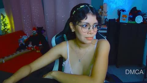 Andrea G online show from December 16, 4:28 am