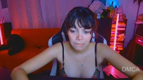 Snapshot of piixiie_d_oll chatting on April 1, 2:56 am Andrea G online show from April 1, 2:56 am