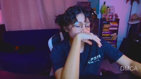 Snapshot of piixiie_d_oll chatting on April 13, 2:50 am Andrea G online show from April 13, 2:50 am