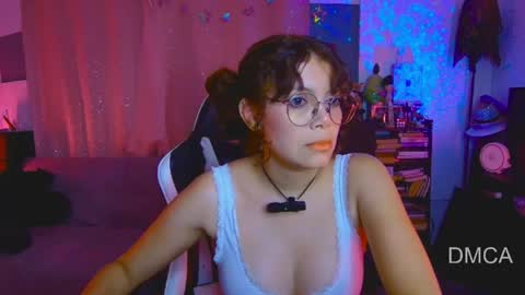 Snapshot of piixiie_d_oll chatting on April 29, 2:48 am Andrea G online show from April 29, 2:48 am