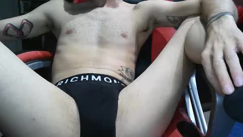 Snapshot of pils001 chatting on September 19, 9:15 pm Pils online show from September 19, 9:15 pm