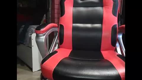 Snapshot of pils001 chatting on September 20, 5:03 pm Pils online show from September 20, 5:03 pm