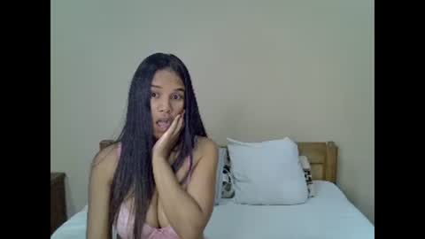 Snapshot of pinahotty chatting on February 13, 8:27 pm pinahotty online show from February 13, 8:27 pm