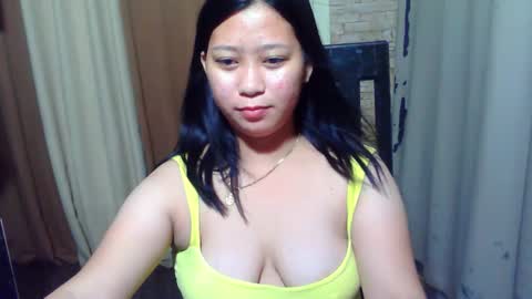 Snapshot of pinay_dhalia chatting on October 11, 10:47 am Dhalia online show from October 11, 10:47 am