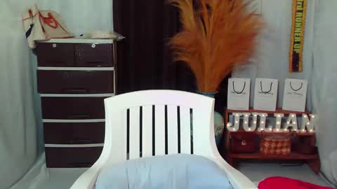 Snapshot of pinay_dhalia chatting on October 15, 12:49 pm Dhalia online show from October 15, 12:49 pm