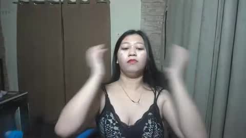 Snapshot of pinay_dhalia chatting on November 4, 12:15 pm Dhalia online show from November 4, 12:15 pm