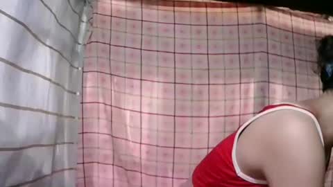 Snapshot of pinay_janella10 chatting on February 17, 8:33 am pinay_janella10 online show from February 17, 8:33 am