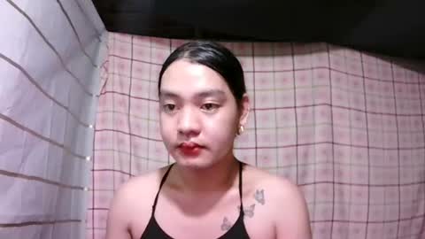 Snapshot of pinay_janella10 chatting on February 24, 7:12 pm pinay_janella10 online show from February 24, 7:12 pm