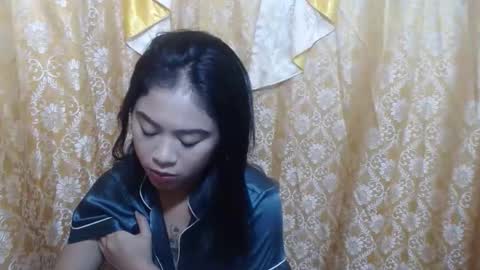 pinay_shinexxx online show from April 6, 7:26 pm