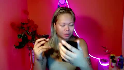 Snapshot of pinay_sweetlenatashaxx chatting on October 19, 5:35 pm call me natasha online show from October 19, 5:35 pm