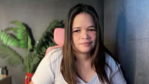 Snapshot of pinay_tisay chatting on April 11, 3:22 am tisay online show from April 11, 3:22 am