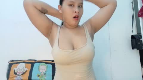 Snapshot of pinaybigboobs_69 chatting on October 15, 5:51 am just call me rose online show from October 15, 5:51 am