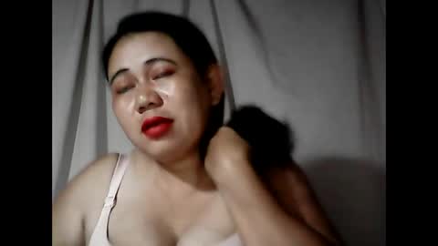 pinaymama12345 online show from September 21, 10:33 pm