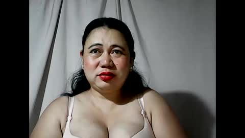 Snapshot of pinaymama12345 chatting on February 14, 10:50 pm pinaymama12345 online show from February 14, 10:50 pm