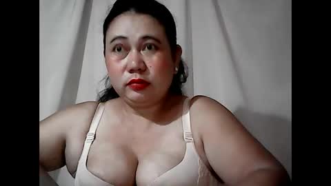 pinaymama12345 online show from May 3, 11:22 pm