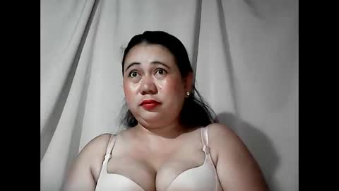 pinaymama12345 online show from May 11, 10:29 pm