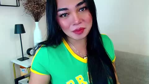 Snapshot of pinaymorena69 chatting on December 29, 11:50 pm Just cath  online show from December 29, 11:50 pm