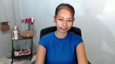 Snapshot of pinaymorena_renelda chatting on November 19, 3:06 am pinaymorena_renelda online show from November 19, 3:06 am